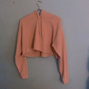 Cropped beige sweatshirt